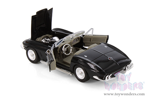 Showcasts® Collectibles - Chevrolet® Corvette® Convertible (1967, 1/24 scale diecast model car, Asstd.) 77224D MAP: $19.99