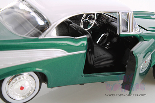 Showcasts® Collectibles - Chevy Bel Air Hardtop (1957, 1/24 scale diecast model car, Green) 77228GD MAP: $19.99