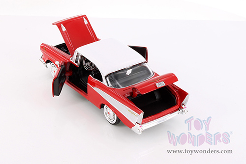 Showcasts® Collectibles - Chevy® Bel Air® Hard Top (1957, 1/24 scale diecast model car, Red) 77228R MAP: $22.99