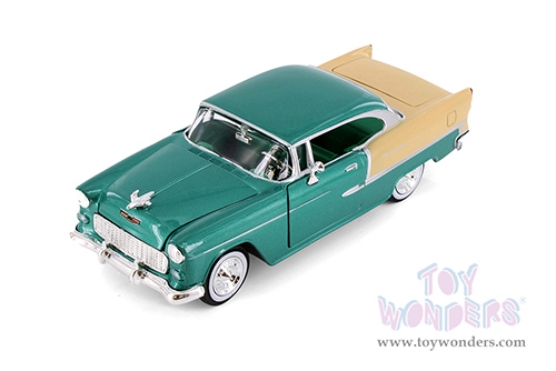 Showcasts® Collectibles - Chevy® Bel Air® Hardtop (1955, 1/24 scale diecast model car, Green/Beige) 77229GND MAP: $19.99