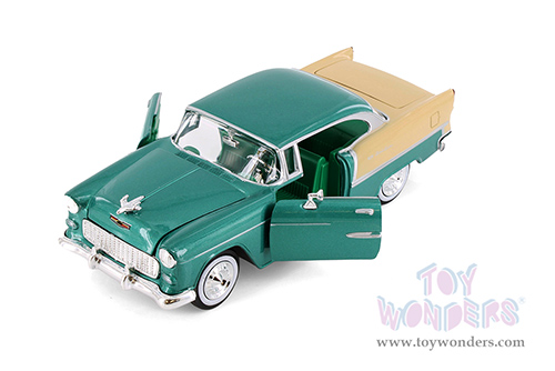 Showcasts® Collectibles - Chevy® Bel Air® Hardtop (1955, 1/24 scale diecast model car, Green/Beige) 77229GND MAP: $19.99