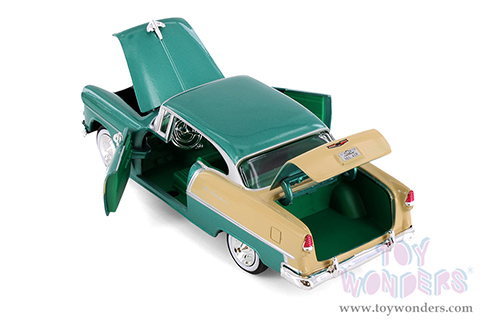 Showcasts® Collectibles - Chevy® Bel Air® Hardtop (1955, 1/24 scale diecast model car, Green/Beige) 77229GND MAP: $19.99