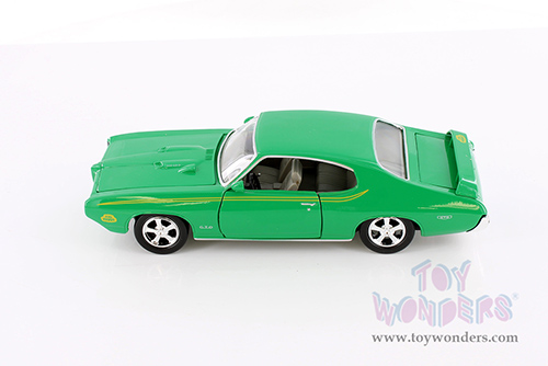 Showcasts® Collectibles - Pontiac® GTO™ Judge™ Hardtop (1969, 1/24 scale diecast model car, Asstd.) 77242D MAP: $19.99