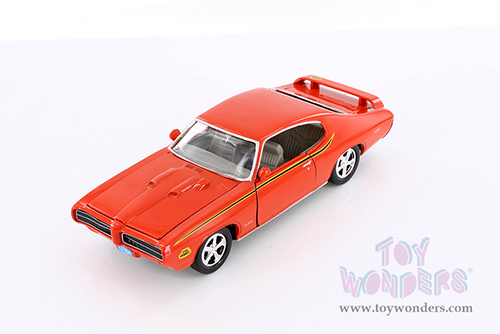 Showcasts® Collectibles - Pontiac® GTO™ Judge™ Hardtop (1969, 1/24 scale diecast model car, Asstd.) 77242D MAP: $19.99
