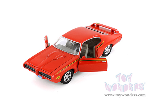 Showcasts® Collectibles - Pontiac® GTO™ Judge™ Hardtop (1969, 1/24 scale diecast model car, Orange) 77242ORD MAP: $19.99