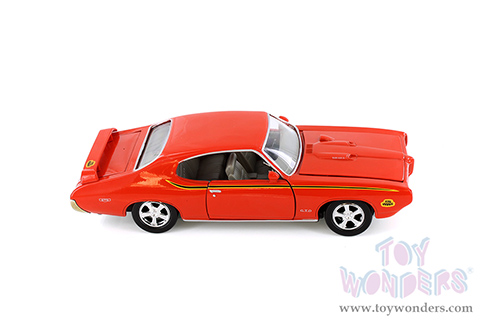 Showcasts® Collectibles - Pontiac® GTO™ Judge™ Hardtop (1969, 1/24 scale diecast model car, Orange) 77242ORD MAP: $19.99