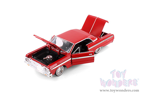 Showcasts® Collectibles - Chevy Impala Hardtop (1964, 1/24 scale diecast model car,  Asstd.) 77259D MAP: $19.99