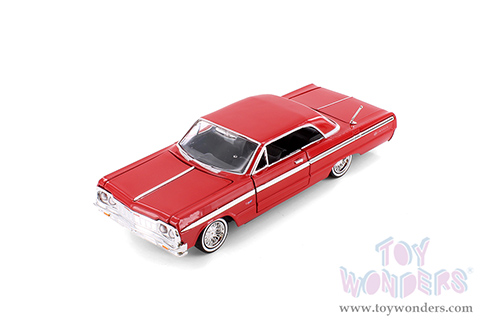 Showcasts® Collectibles - Chevy Impala Hardtop (1964, 1/24 scale diecast model car,  Asstd.) 77259D MAP: $19.99