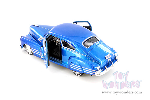 Showcasts® Collectibles - Chevy® Aerosedan Fleetline Hardtop  (1948, 1/24 scale diecast model car, Blue) 77266BU MAP: $22.99
