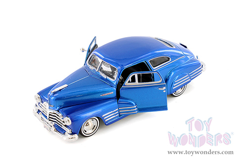 Showcasts® Collectibles - Chevy® Aerosedan Fleetline Hard Top (1948, 1/24 scale diecast model car, Asstd.) 77266D MAP: $19.99