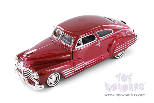 Showcasts® Collectibles - Chevy® Aerosedan Fleetline Hard Top (1948, 1/24 scale diecast model car, Asstd.) 77266D MAP: $19.99