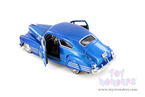 Showcasts® Collectibles - Chevy® Aerosedan Fleetline Hard Top (1948, 1/24 scale diecast model car, Asstd.) 77266D MAP: $19.99