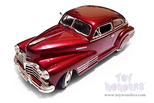 Showcasts® Collectibles - Chevy® Aerosedan Fleetline Hardtop  (1948, 1/24 scale diecast model car, Red) 77266R MAP: $22.99