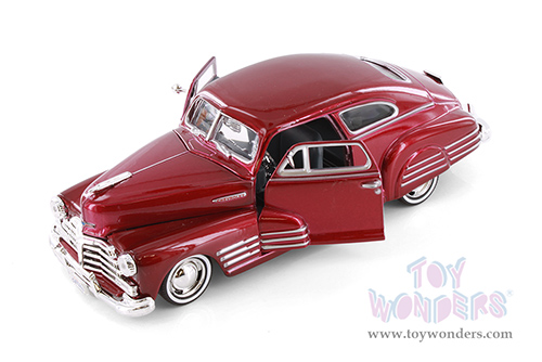 Showcasts® Collectibles - Chevy® Aerosedan Fleetline Hardtop  (1948, 1/24 scale diecast model car, Metallic Red) 77266RD MAP: $19.99