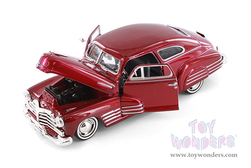 Showcasts® Collectibles - Chevy® Aerosedan Fleetline Hardtop  (1948, 1/24 scale diecast model car, Metallic Red) 77266RD MAP: $19.99