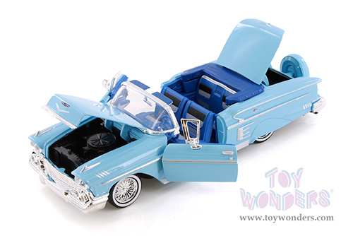 Showcasts® Collectibles - Chevrolet® Impala™ Convertible (1958, 1/24 scale diecast model car, Light Blue) 77267LRBU MAP: $22.99