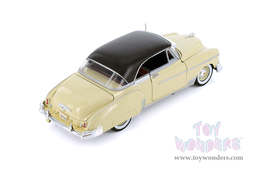 Showcasts®  Collectibles - Chevy® Bel Air® Hardtop (1950, 1/24 scale diecast model car, Asstd.) 77268D MAP: $19.99