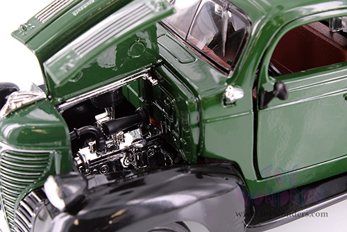 Showcasts® Collectibles - Plymouth Pickup Truck (1941, 1/24 scale diecast model car, Asstd.) 77278D MAP: $19.99