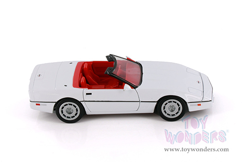 Showcasts® Collectibles - Chevrolet® Corvette® Convertible (1986, 1/24 scale diecast model car, White) 77298D MAP: $19.99