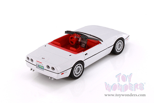Showcasts® Collectibles - Chevrolet® Corvette® Convertible (1986, 1/24 scale diecast model car, White) 77298D MAP: $19.99