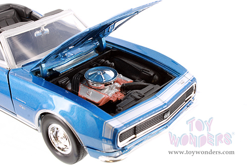 Showcasts® Collectibles - Chevrolet® Camaro® SS Convertible (1967, 1/24 scale diecast model car, Blue) 77301BUD MAP: $19.99
