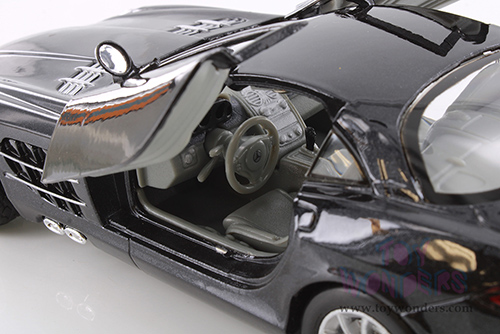 Showcasts® Collectibles - Mercedes Benz SLR McLaren Hardtop (1/24 scale diecast model car, Black) 77306D MAP: $19.99
