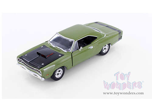Showcasts® Collectibles - Dodge Coronet Super Bee Hardtop (1969, 1/24 scale diecast model car, Asstd.) 77315D MAP: $19.99