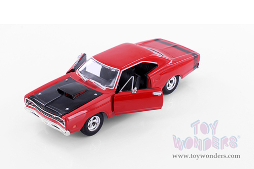 Showcasts® Collectibles - Dodge Coronet Super Bee Hardtop (1969, 1/24 scale diecast model car, Asstd.) 77315D MAP: $19.99