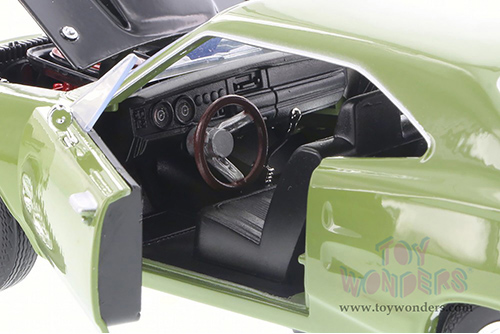 Showcasts® Collectibles - Dodge Coronet Super Bee Hardtop (1969, 1/24 scale diecast model car, Green) 77315GN MAP: $22.99