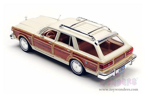 Showcasts® Collectibles - Chrysler LeBaron Town & Country Wagon (1979, 1/24 scale diecast model car, Cream) 77331CM MAP: $22.99