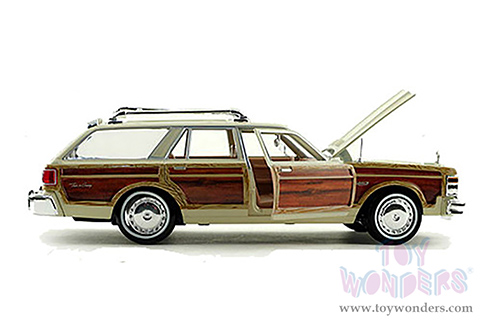 Showcasts® Collectibles - Chrysler LeBaron Town & Country Wagon (1979, 1/24 scale diecast model car, Cream) 77331CM MAP: $22.99