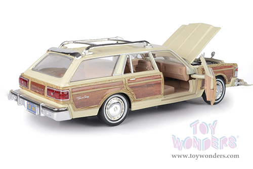 Showcasts® Collectibles - Chrysler LeBaron Town & Country Wagon (1979, 1/24 scale diecast model car, Cream) 77331CM MAP: $22.99