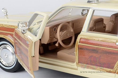 Showcasts® Collectibles - Chrysler LeBaron Town & Country Wagon (1979, 1/24 scale diecast model car, Cream) 77331CM MAP: $22.99