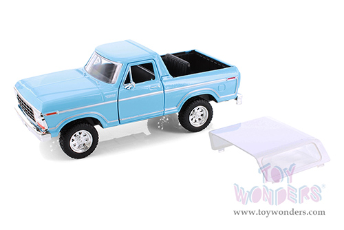 Showcasts® Collectibles - Ford Bronco (1978, 1/24 scale diecast model car, Asstd.) 77373D MAP: $19.99