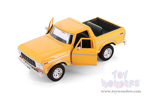 Showcasts® Collectibles - Ford Bronco (open top) (1978, 1/24 scale diecast model car, Asstd.) 77374D MAP: $19.99