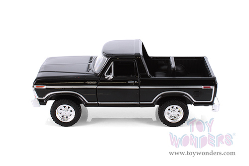Showcasts® Collectibles - Ford Bronco (open top) (1978, 1/24 scale diecast model car, Asstd.) 77374D MAP: $19.99
