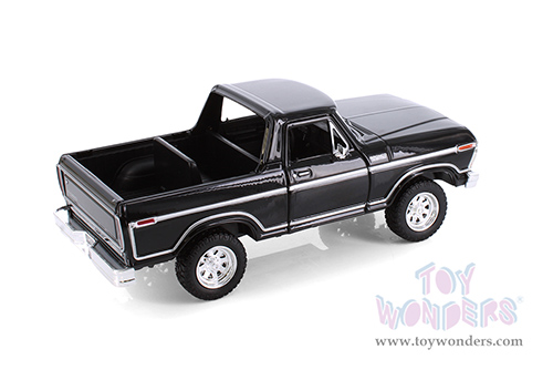 Showcasts® Collectibles - Ford Bronco (open top) (1978, 1/24 scale diecast model car, Asstd.) 77374D MAP: $19.99