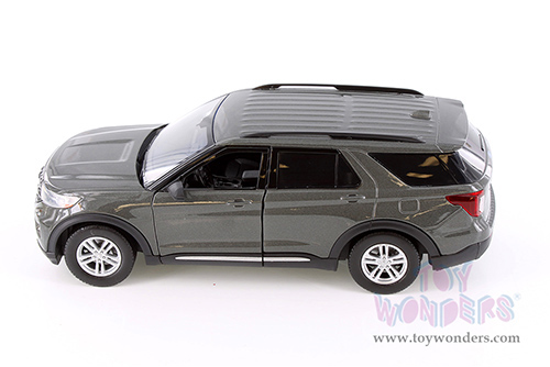 Showcasts®  Collectibles - Ford Explorer XLT (2022, 1/24 scale diecast model car, Asstd.) 77378D MAP: $19.99