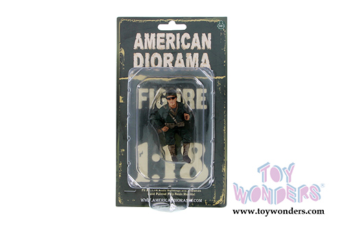 American Diorama Figurine - WWII US ARMY Soldier III (1/18 scale, Green) 77412