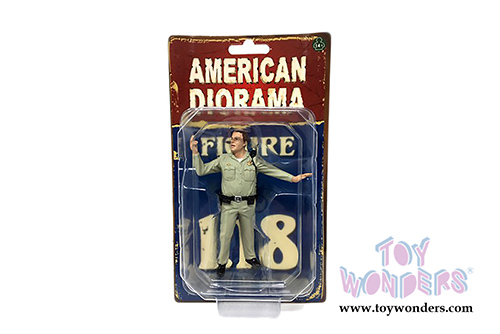 American Diorama Figurine - Highway Patrol | Directing Traffic (1/18 scale, Beige) 77465