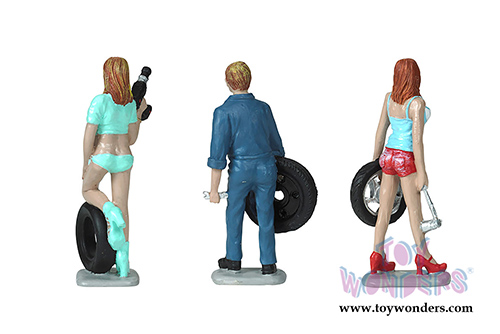 Motorhead Miniatures - Tire Brigade Meg, Gary, and Michele 3-piece Figurine Set (1/24 scale) 775