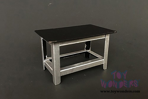 American Diorama Accesories - Metal Work Bench (1/24 scale, Silver/Black) 77531