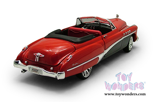 Motormax - Custom Classics - Buick Roadmaster Convertible (1949, 1/18 scale diecast model car, Black with Red) 79004BK