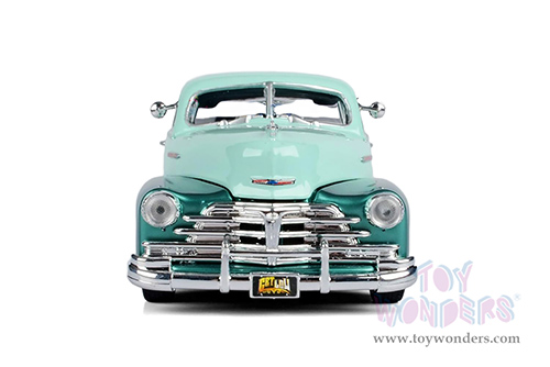 Motormax Get Low - Chevrolet® Aerosedan Fleetline Lowrider (1948, 1/24 scale diecast model car, Green) 79027WLGN