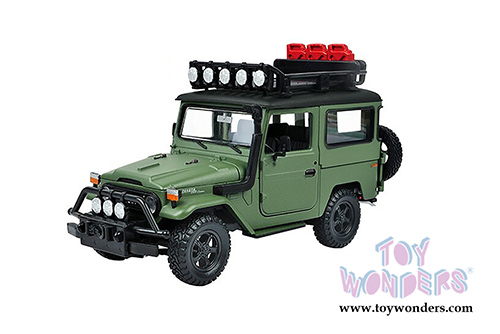 Motormax Off Road - Toyota FJ40 Land Cruiser (1974, 1/24 scale diecast model car, Matte Green) 79137GN