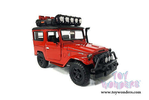 Motormax Off Road - Toyota FJ40 Land Cruiser (1/24 scale diecast model car, Red) 79137R