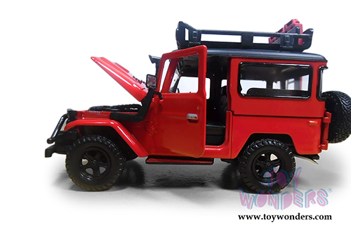 Motormax Off Road - Toyota FJ40 Land Cruiser (1/24 scale diecast model car, Red) 79137R
