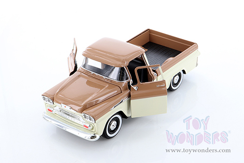 Showcasts Collectibles - Chevy&reg; Apache Fleetside Pickup Truck (1958, 1/24 scale diecast model car, Brown/Beige) 79311AC/BB
