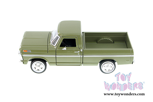 Showcasts Collectibles - Ford F-100 Pickup Truck (1969, 1/24 scale diecast model car, Asstd.) 79315/16D