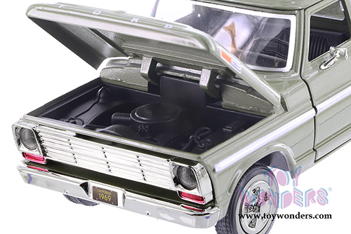 Showcasts Collectibles - Ford F-100 Pickup Truck Assortment (1955, 1969, 1/24 scale diecast model car, Asstd.) 79315/41D